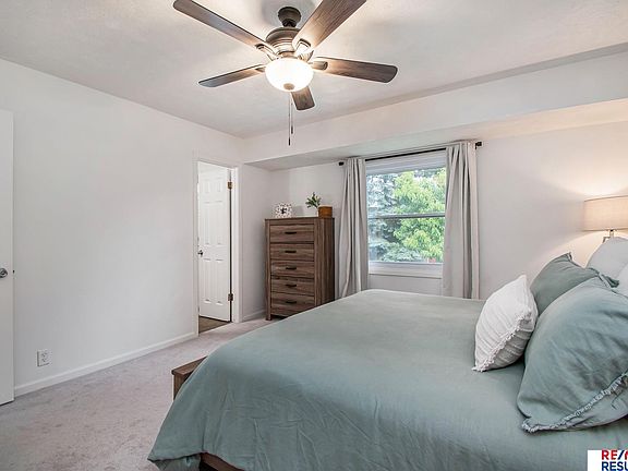 3rd image of 15291 Blackwell Dr