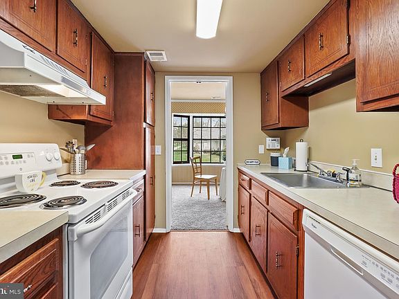 5th image of 3136 Adderley Ct #243-G