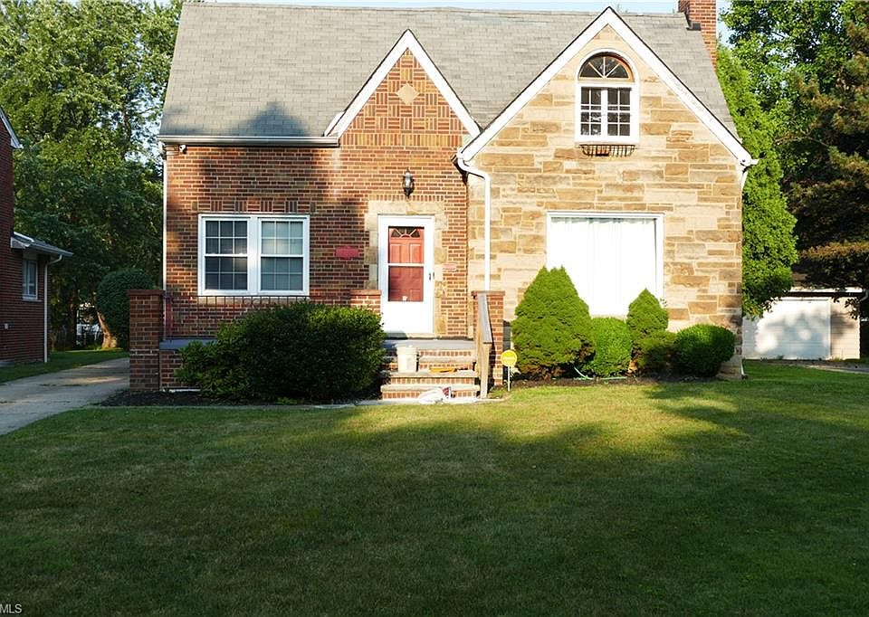 1st image of 2021 E 226th St