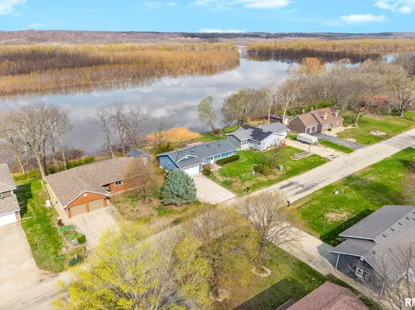 49 Bay Shore Dr, Lacon, IL 61540