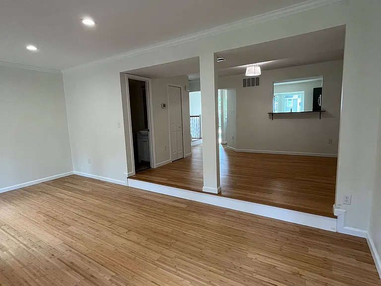 7724 Chatfield Ln — Photo 10