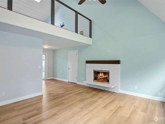 3rd image of 4518 S 282nd Street