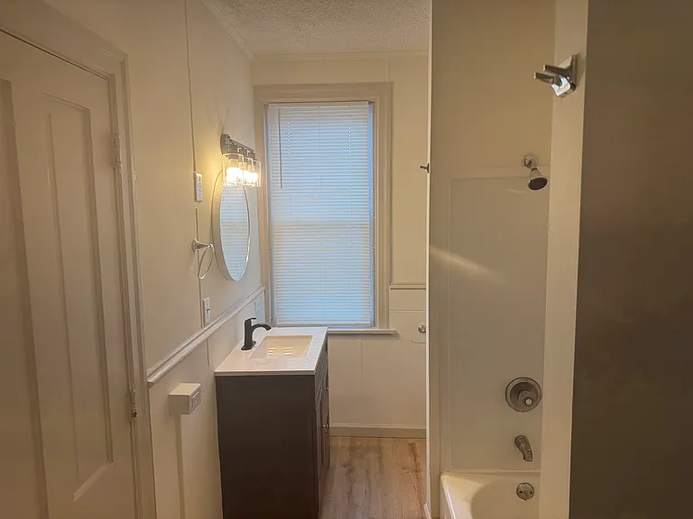 552 Church St — Photo 12