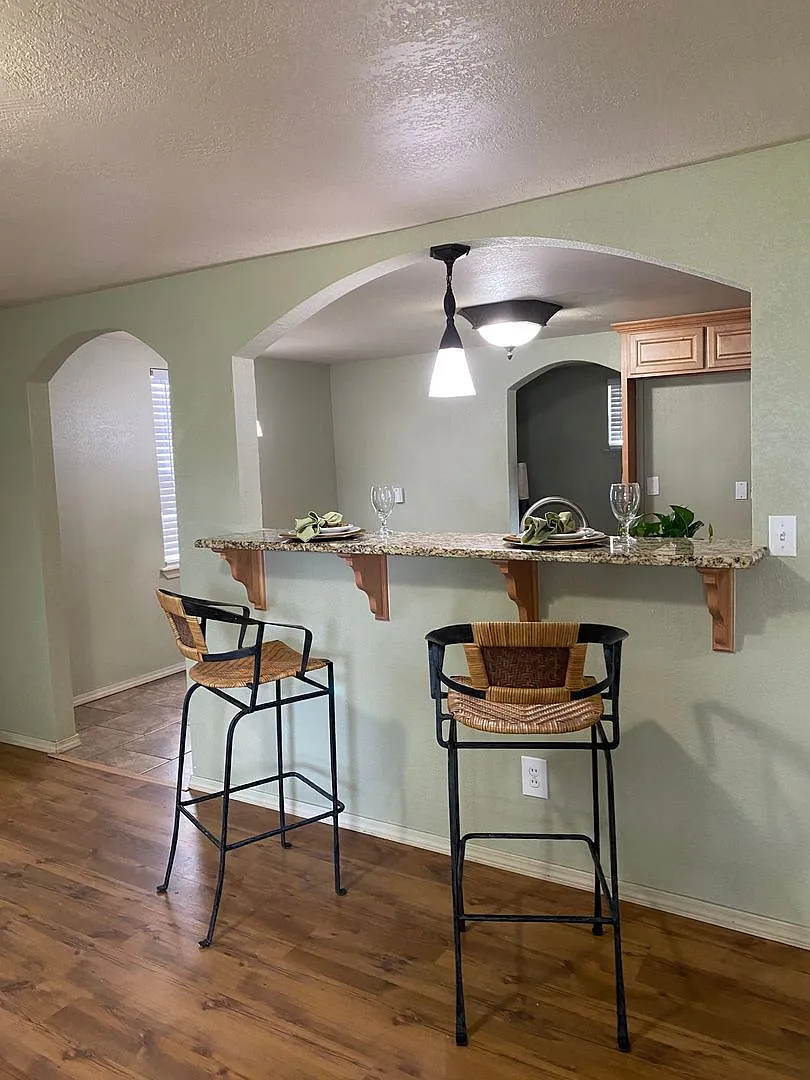 Adorable remodeled 2br 1ba home! — Photo 4