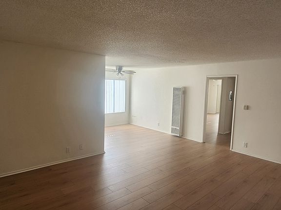 3rd image of 5040 Tujunga Ave #18