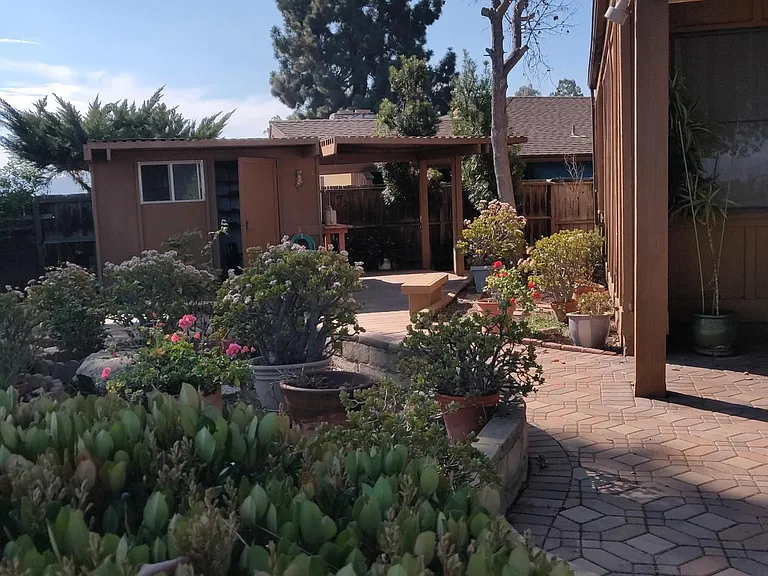 1442 Hillsmont Dr — Photo 11