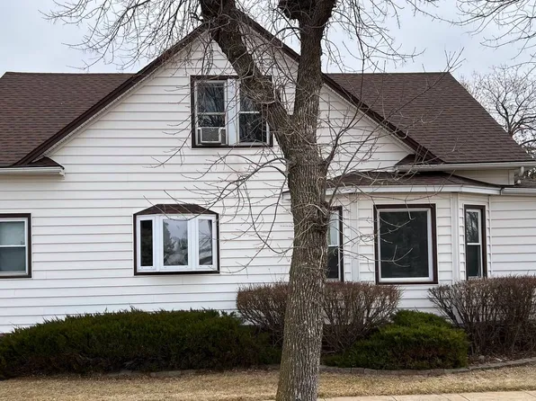 620 E Main St, Corsica, SD 57328