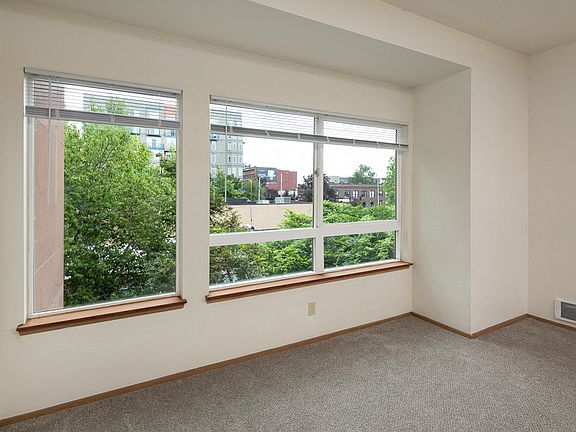 5th image of 103 Vine St #209