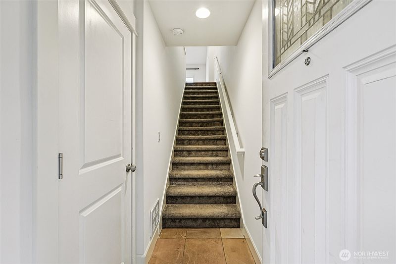 3rd image of 2814 E Spring Street