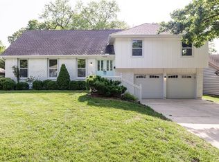 9419 Outlook Dr, Overland Park, KS 66207