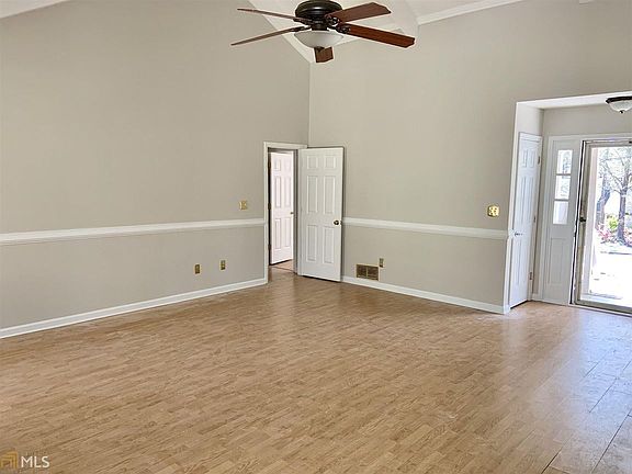 5th image of 4811 Cedar Brook Dr SE