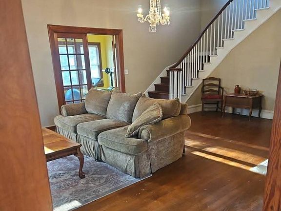 2nd image of 305 W Main St