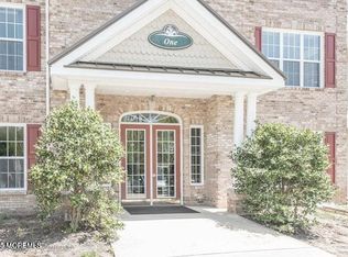 136 Sophee Ln, Lakewood, NJ 08701