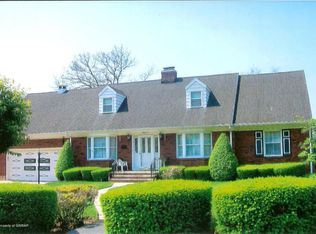 26 Orchard Ave, Nanticoke, PA 18634