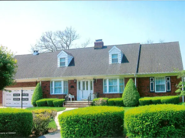 26 Orchard Ave, Nanticoke, PA 18634