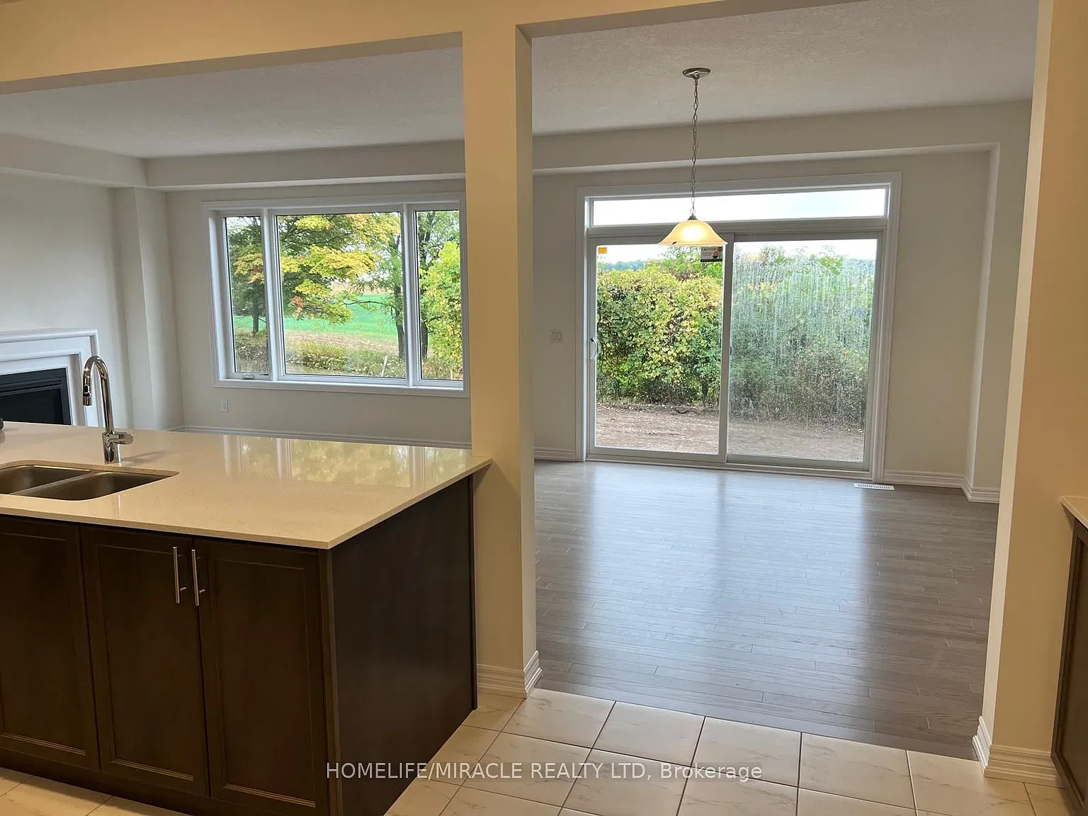 5 bed, $4,000 — Photo 2