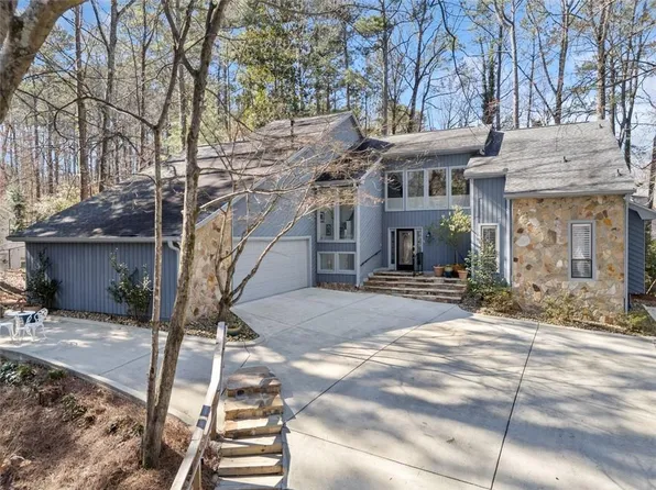 990 Ivy Falls Dr, Sandy Springs, GA 30328