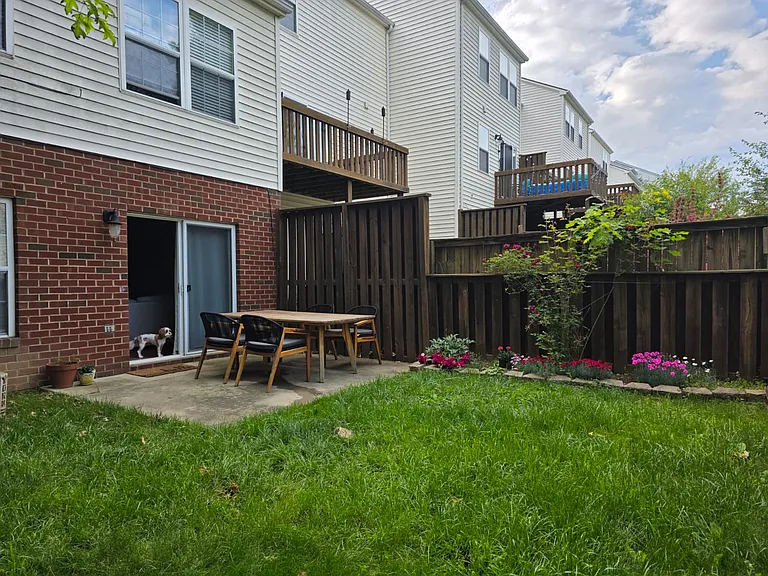 1415 Providence Blvd — Photo 20