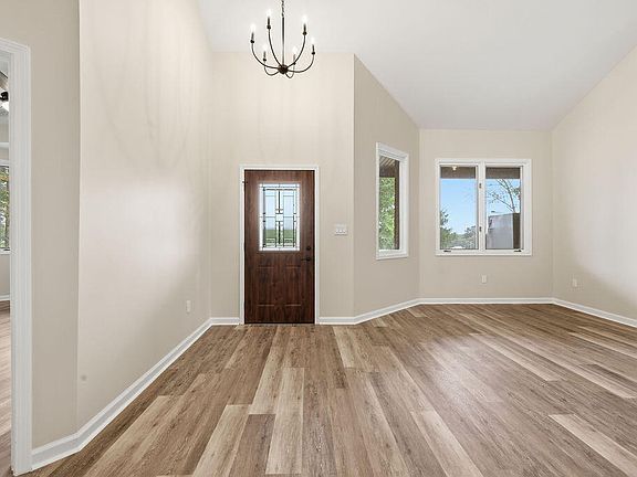 5th image of 5363 Central Rd