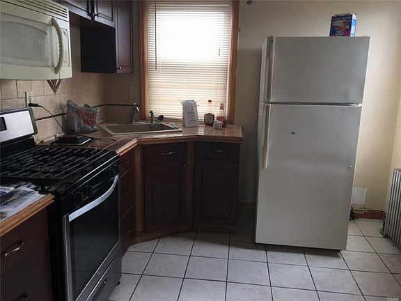 3rd image of 11834 228th St
