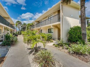 110 Desoto Pkwy APT 10, Satellite Beach, FL 32937