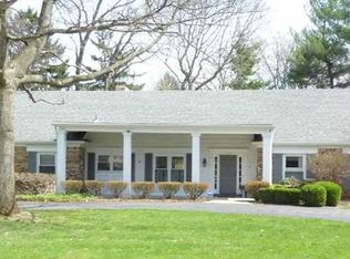 2102 Whitehall Rd, Toledo, OH 43606