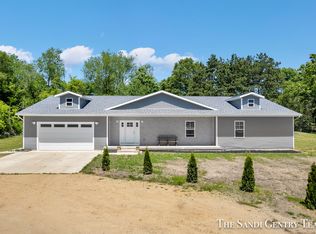 11282 E Apple Ave, Ravenna, MI 49451