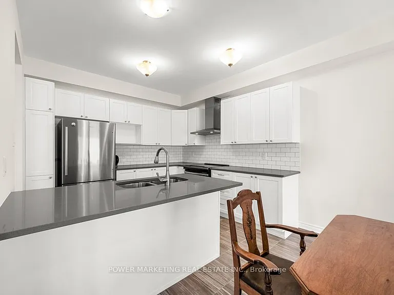 69 Defence St — Photo 14