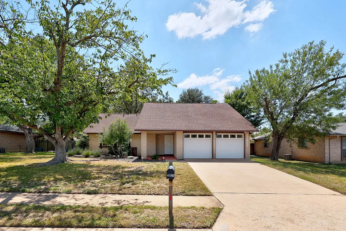 Building Photo - 11811 Barrington Way