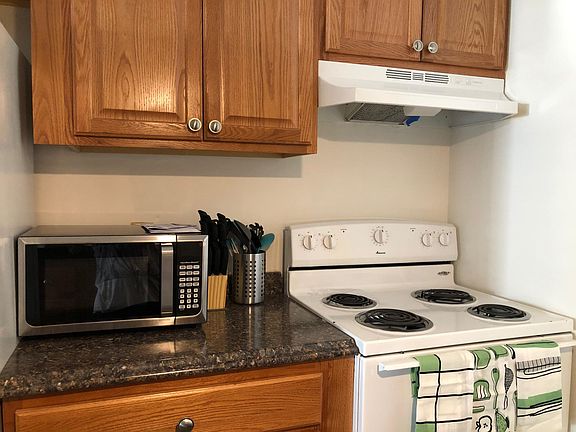 4th image of 701 Stockley Gdns APT 2