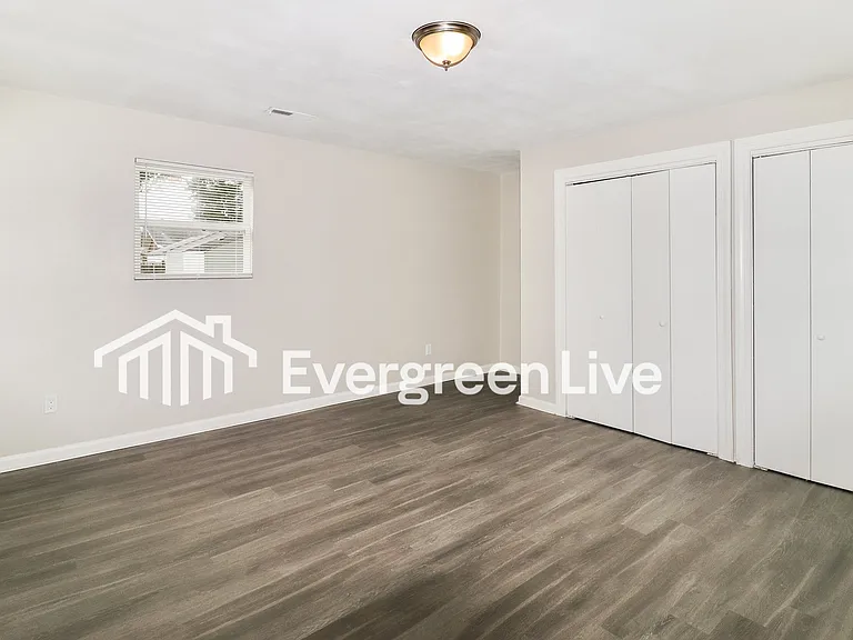 521 Weaver Cir — Photo 9