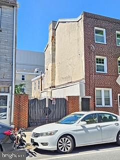 1st image of 1628 N 2nd St
