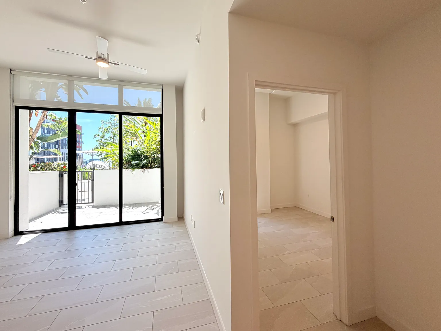 1 bed, 607 sqft, $2,573 — Photo 4