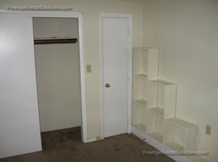 30 School St APT 7, Holbrook, MA 02343