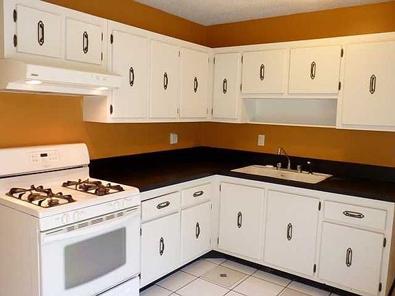 3rd image of 4318 Empire Way