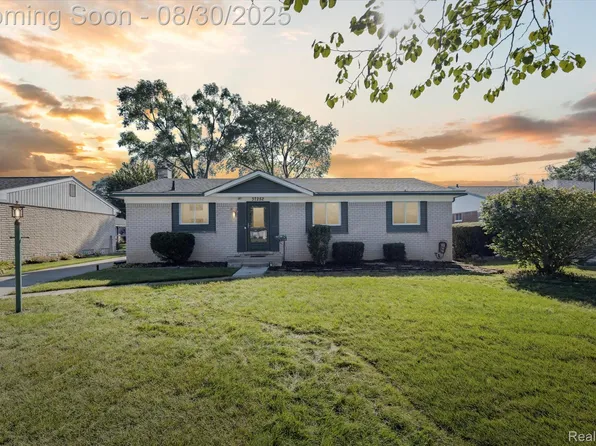 37252 Belcrest Dr, Sterling Heights, MI 48312