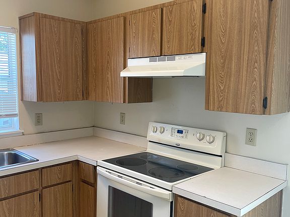 2nd image of 5419 Brownell St