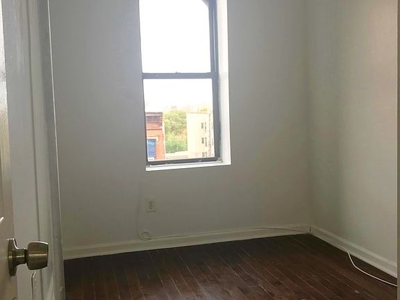 5th image of 230 Brook Ave APT 20