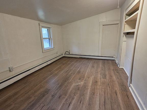 4th image of 3 Olney Rd #3