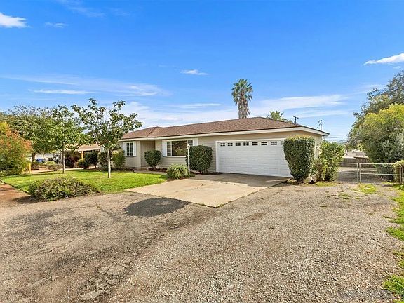 2nd image of 1263 Cresthill Rd