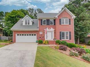 1049 Sunny Field Ln, Lawrenceville, GA 30043