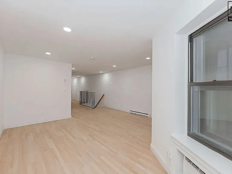 4 W 83rd St #GARDEN — Photo 11