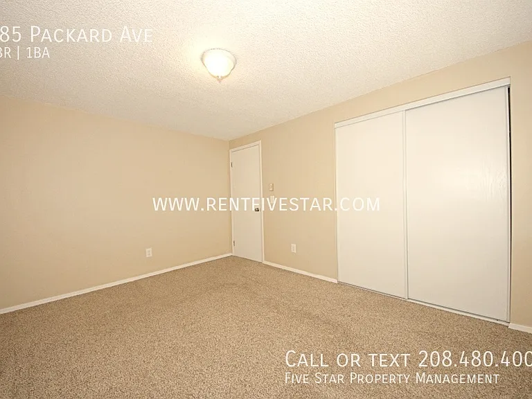 385 Packard Ave — Photo 6
