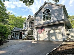 3 Chuck Ct, Port Jefferson, NY 11777