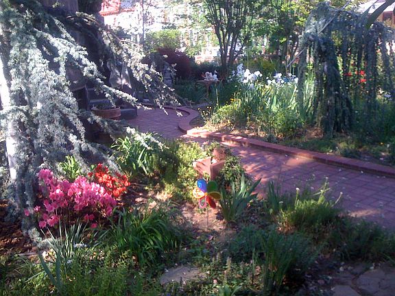 Gated Entry and Garden