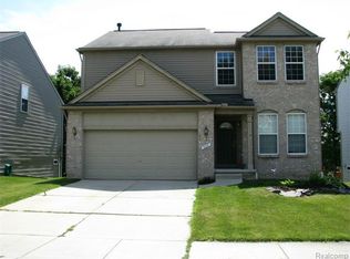 420 Otter Run, Holly, MI 48442