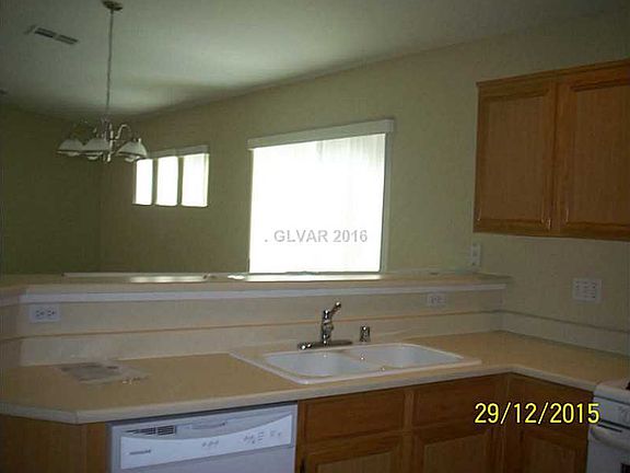3rd image of 4083 Vicenta Ct