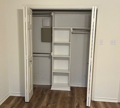 5th image of 537 Marcel Dr #537