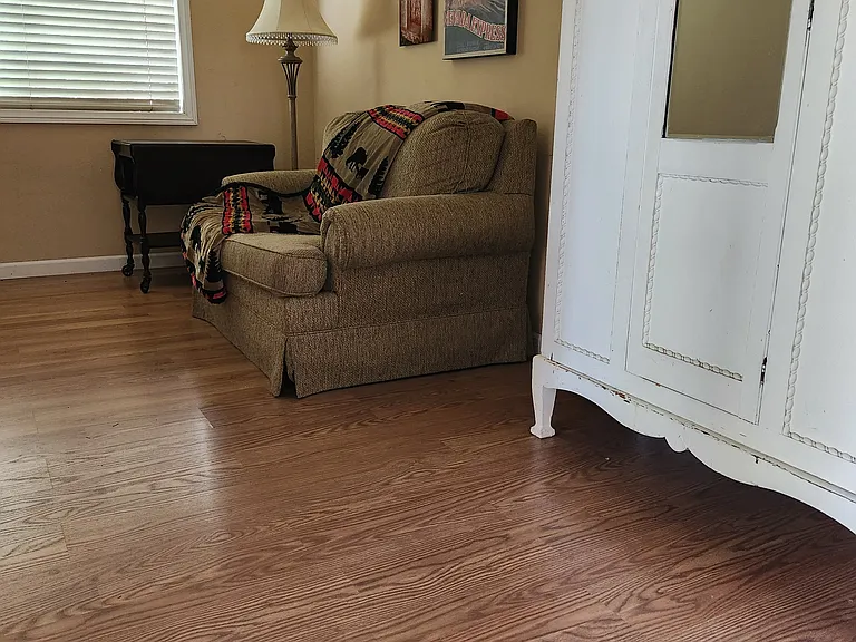 Salinas Dr — Photo 1