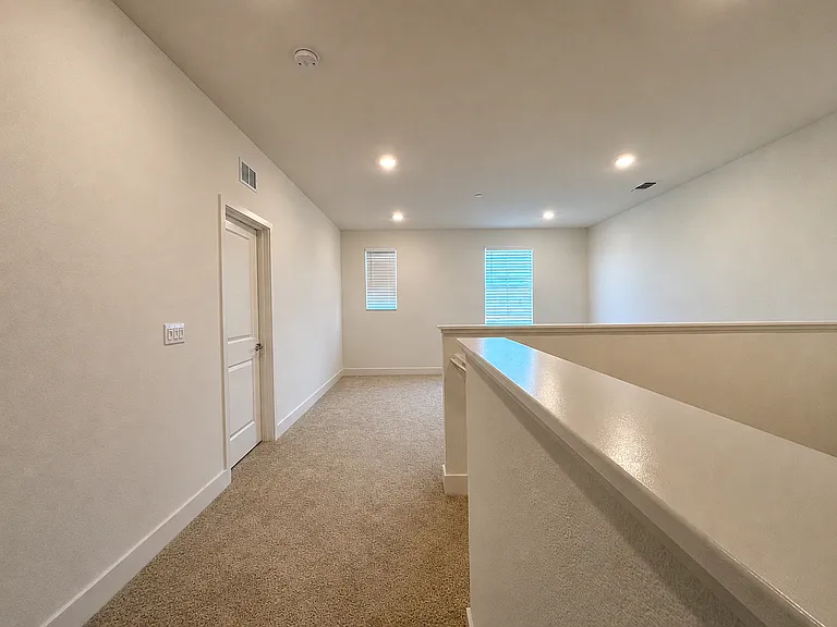 2051 Rosemary Dr — Photo 15